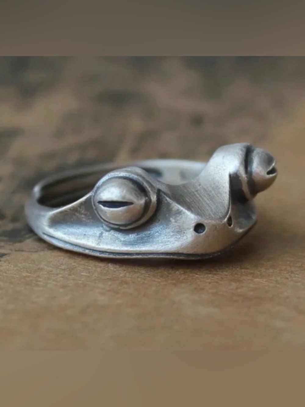 NEW Frog Fashion Ring - Silver toned - Adjustable and adorable! - Picture 1 of 7